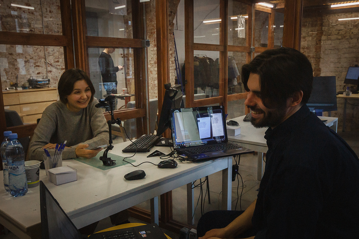Mobile phone interface research session.